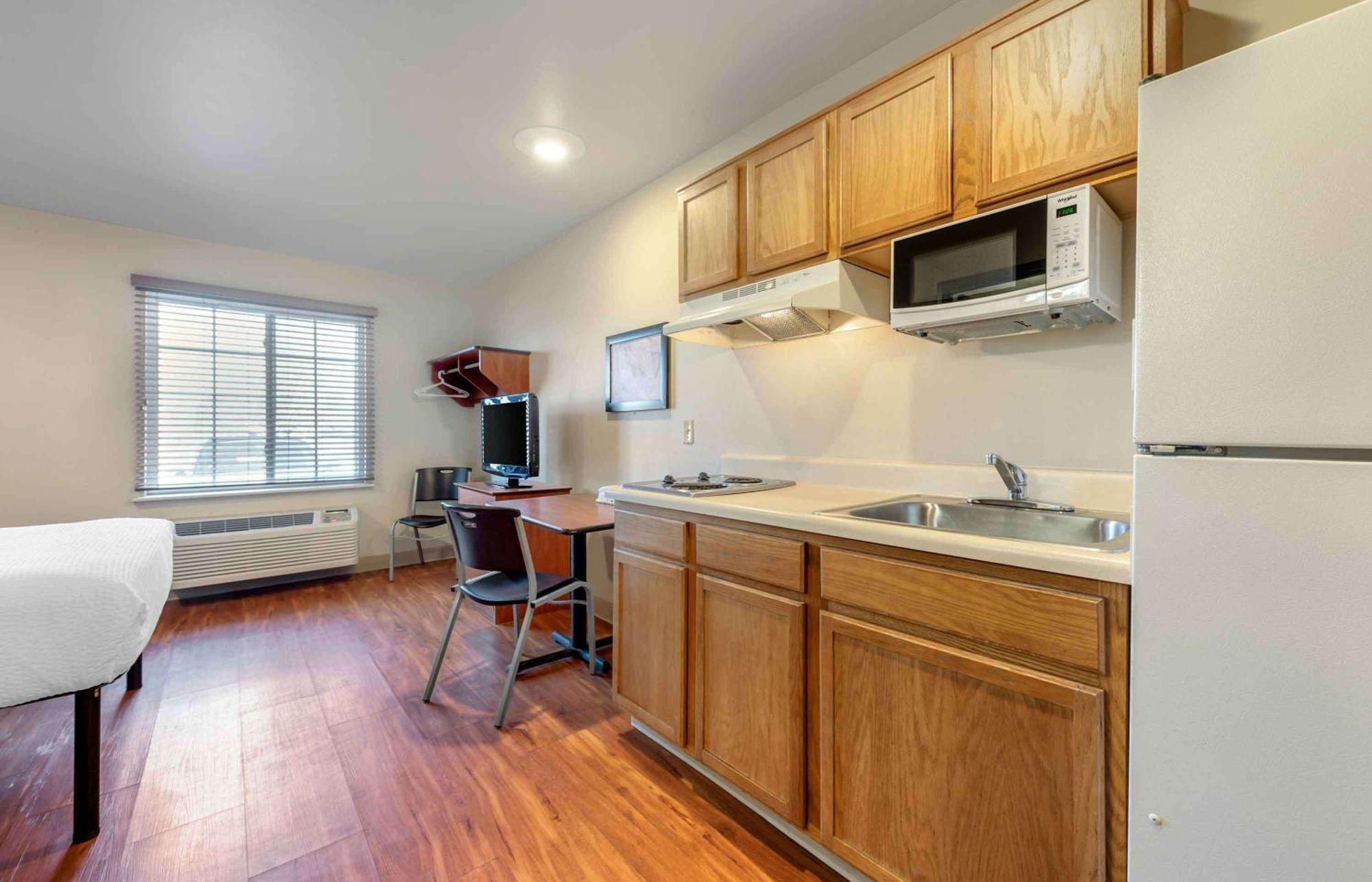 Extended Stay America Select Suites - Colorado Springs - Airport מראה חיצוני תמונה